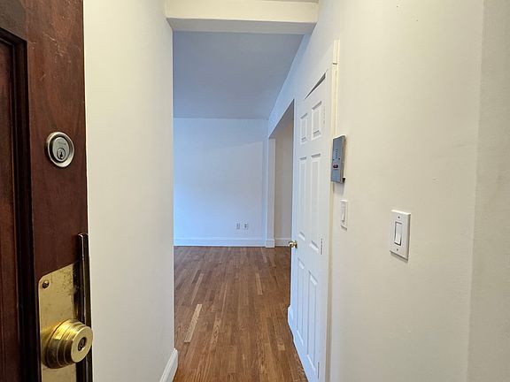 3rd image of 401 Broadway APT 11