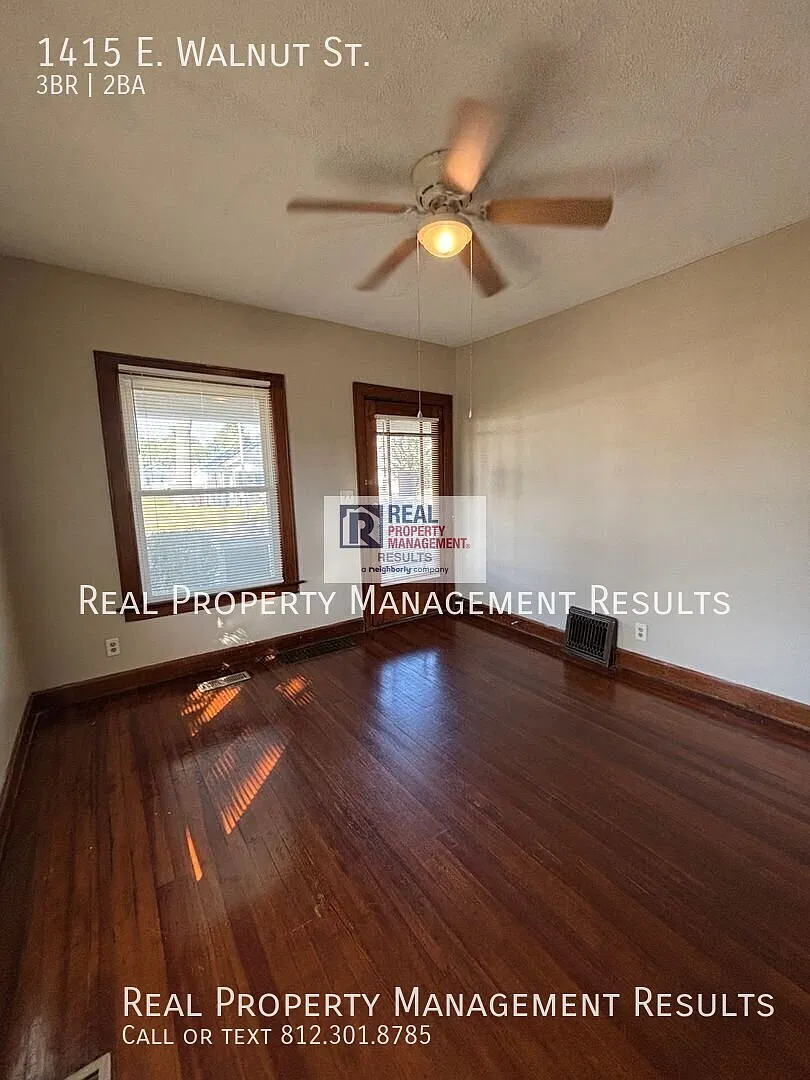 Charming Home with Porch Swing & Modern Conveniences — Photo 3