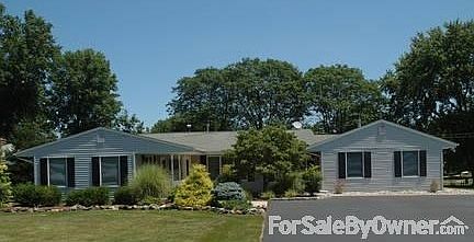 Exterior						:						Corner lot with large front and back yard.