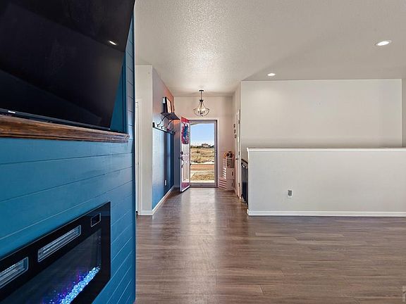 2nd image of 1735 N Bear Gulch Ln