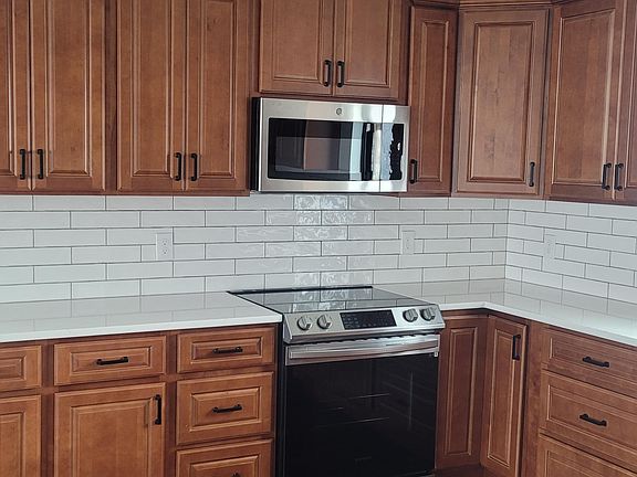 3rd image of 725.5 Bellaire St