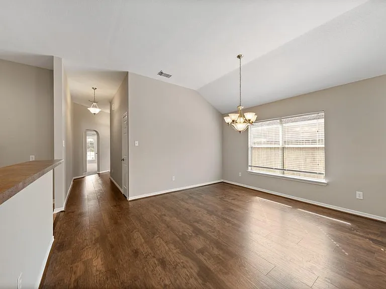 1014 Cavern Brook Ln — Photo 8