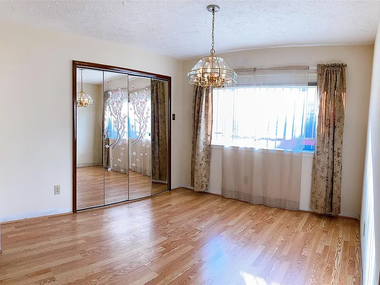 19518 Munsey Ct — Photo 9