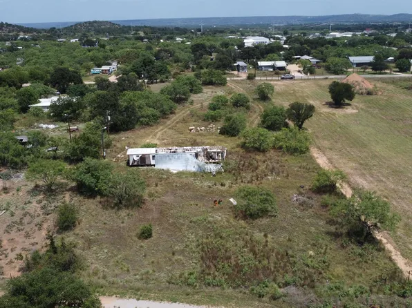 1208 Eula Lane, Kingsland, TX 78639