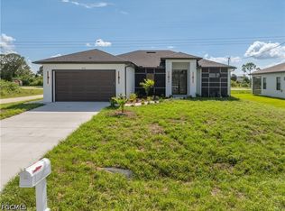 816 Floyd Ave S, Lehigh Acres, FL 33976