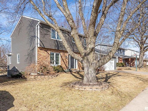 3rd image of 4525 Aspen Hills Cir