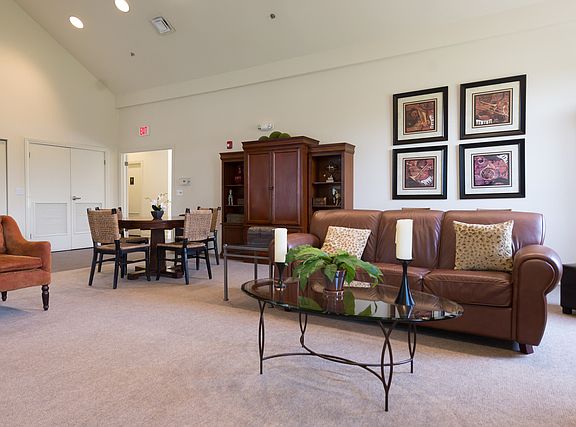 4th image of 1650 Riverwoods Dr Unit 408