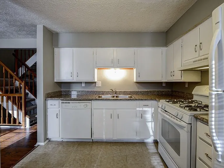 2887 Royal Path Ct — Photo 12