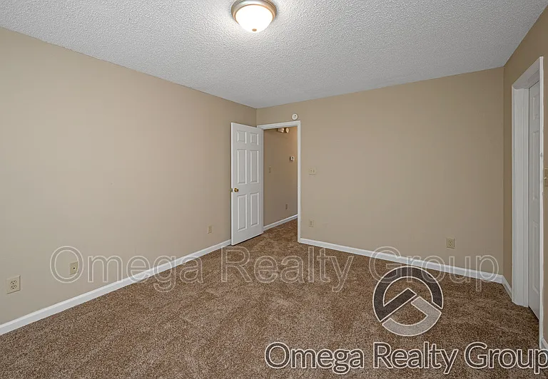 6749 Lakes Edge Ln — Photo 13