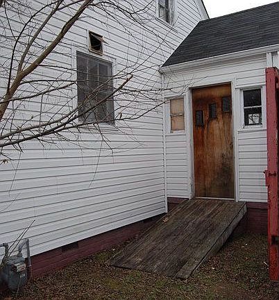 2nd image of 1817 Canton Ave