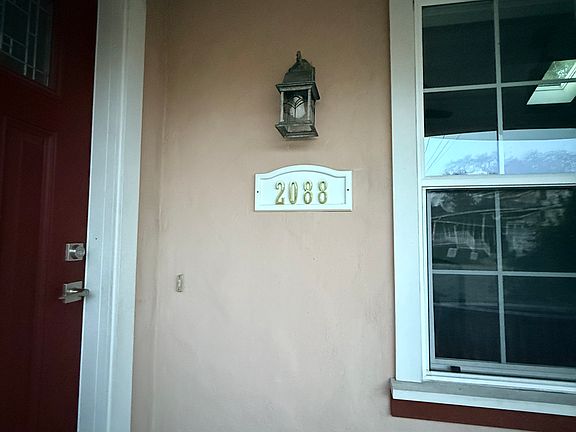 3rd image of 2088 Greenwood Ave