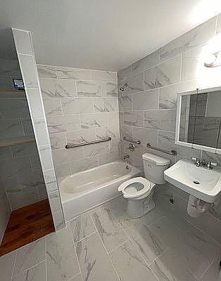 4th image of 27-21 12th St #1
