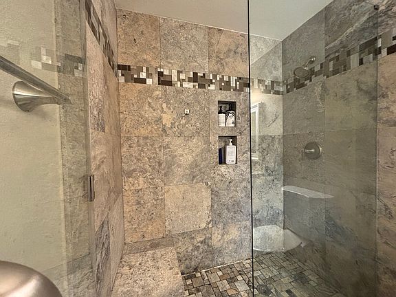 4th image of 9461 Timberleaf Dr