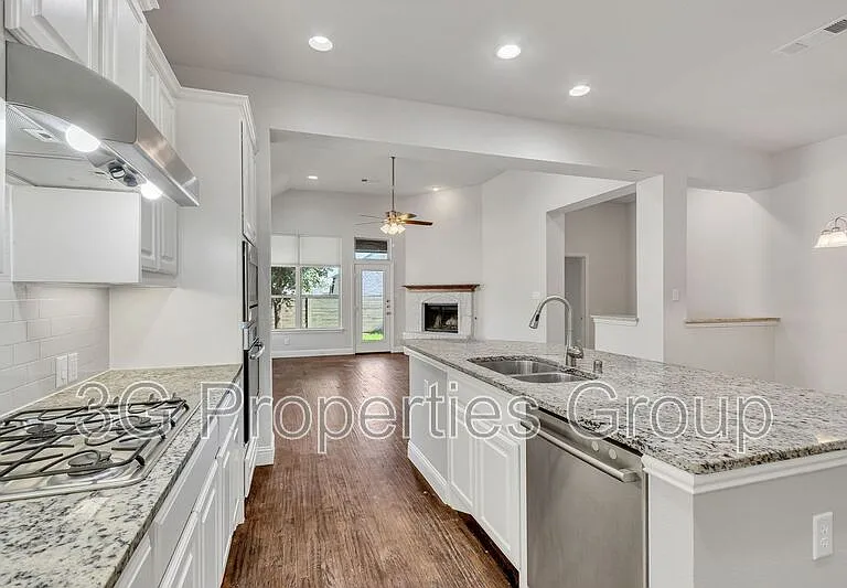 120 Lilypad Bnd — Photo 12