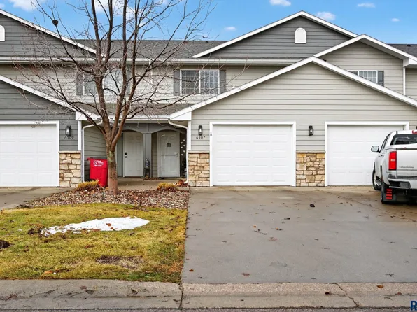 6507 S Santa Rosa Pl, Sioux Falls, SD 57108