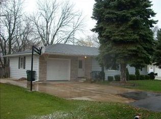 402 E Prairie St, Plano, IL 60545