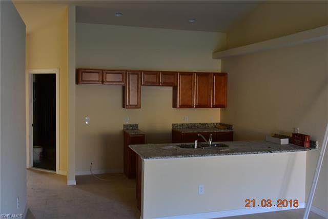 2nd image of 208 SE 12th St