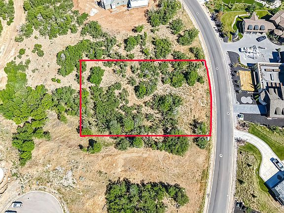 4th image of 890 S Summit Creek Dr
