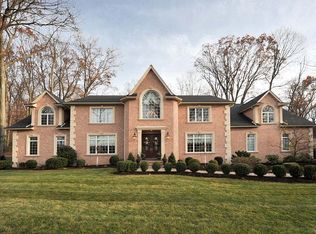 144 Dimmig Rd, Upper Saddle River, NJ 07458
