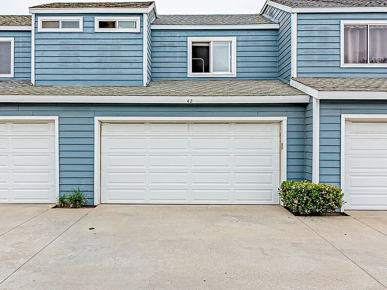 14742 Pioneer Blvd — Photo 34