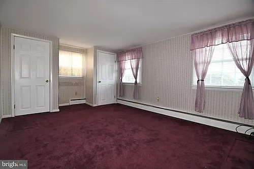 545 Maple Ave Photo 1