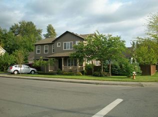 1202 Oak Pl, Mount Vernon, WA 98273