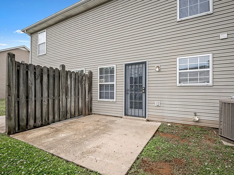 2312 Willowbrook Dr — Photo 25