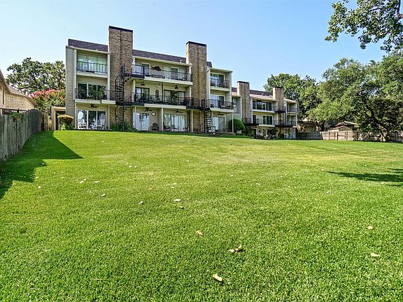 5th image of 388 Driftwood Ct APT 1A