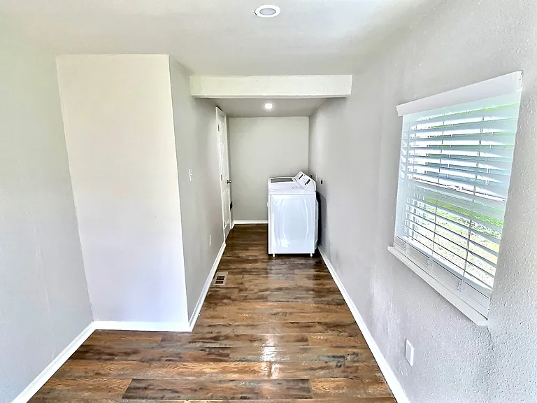 411 Palmetto St — Photo 8