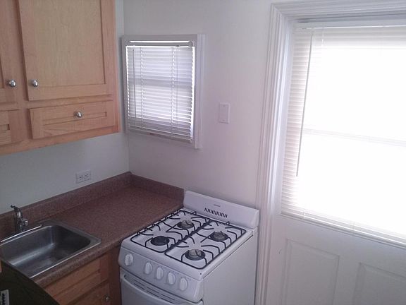 3rd image of 5075 Niagara Ave #3