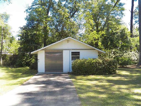 2nd image of 780 Pine Dale Dr