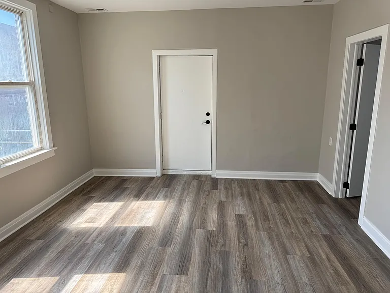 2360 S Sacramento Ave #1R — Photo 10