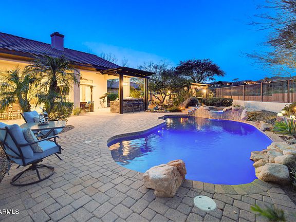 2nd image of 1813 W CAMARGO Court