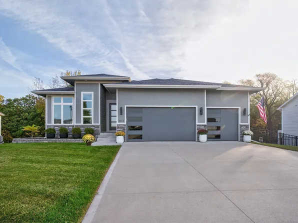 2213 NE Heritage Dr, Grimes, IA 50111