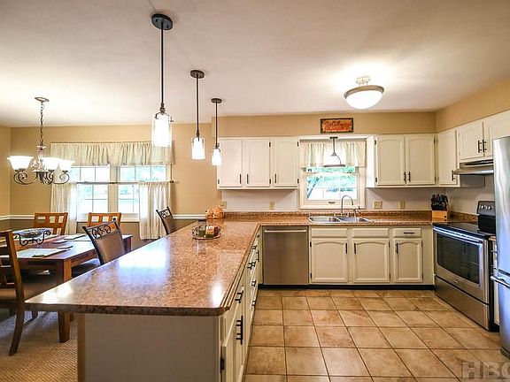 4th image of 2920 Gleneagle Dr