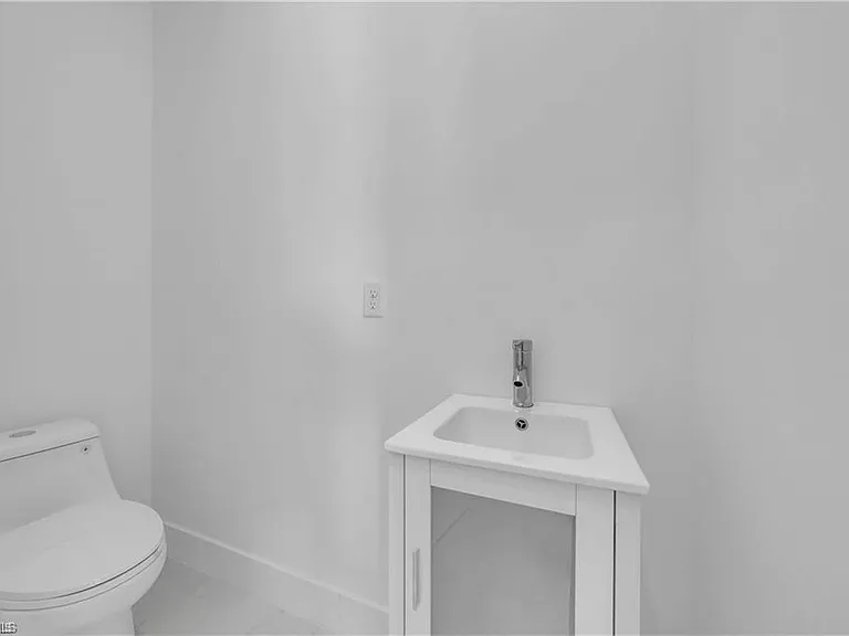 3312 11th St W — Photo 12