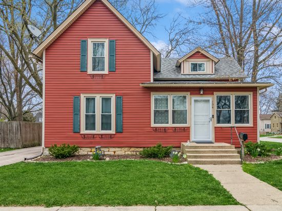 104 Delia St, Batavia, IL 60510