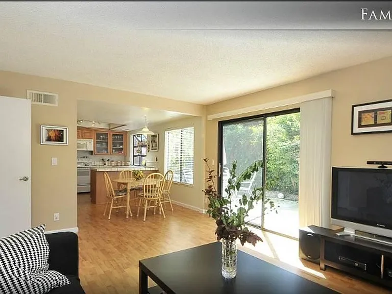 2398 Loment Ct — Photo 5