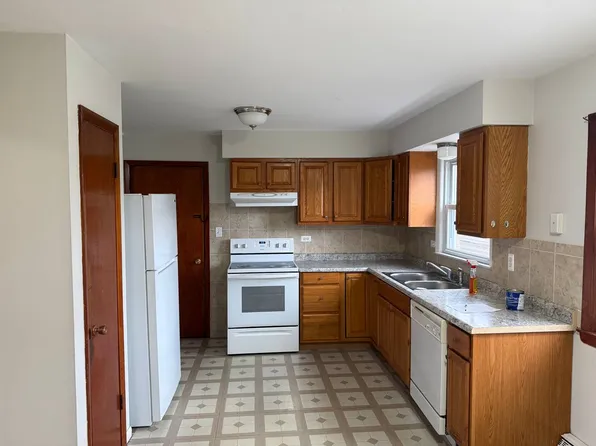 145 E Palatine Rd, Palatine, IL