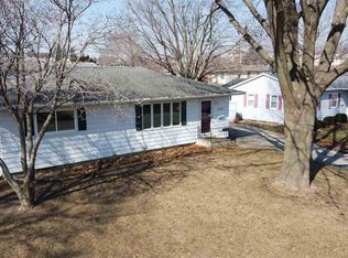 1218 Deloris Dr, Waterloo, IA 50701