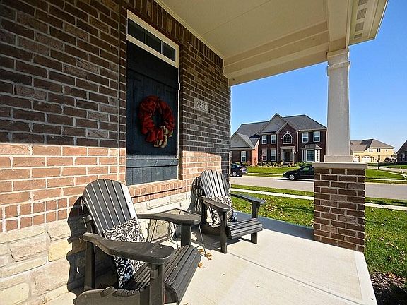 3rd image of 2830 E High Grove Cir
