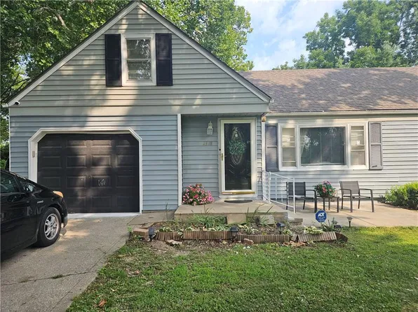 2318 NE Pence Ave, Kansas City, MO 64118