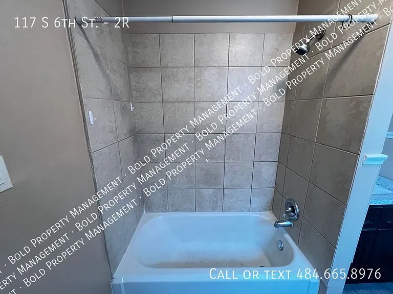117 S 6th St #2R — Photo 9