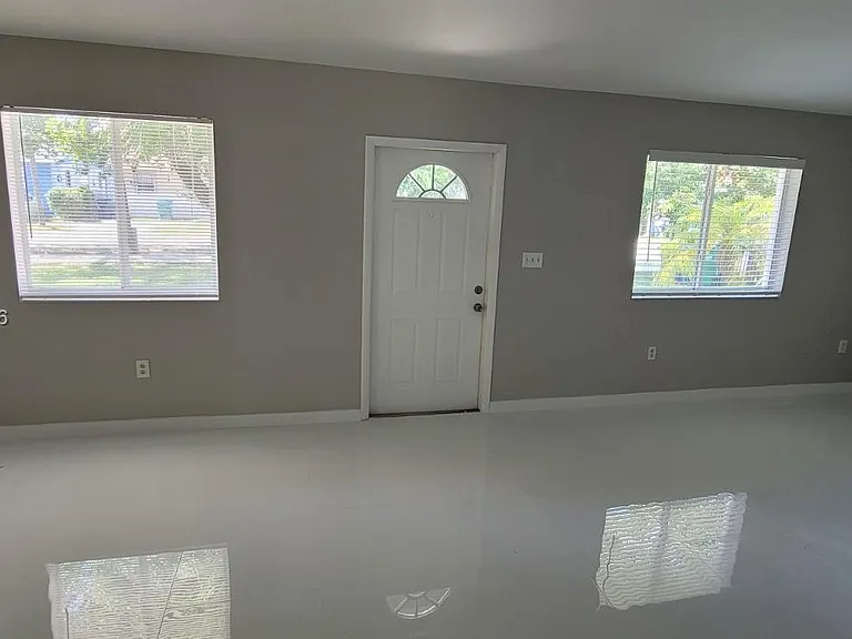 10250 SW 173rd Ter — Photo 4