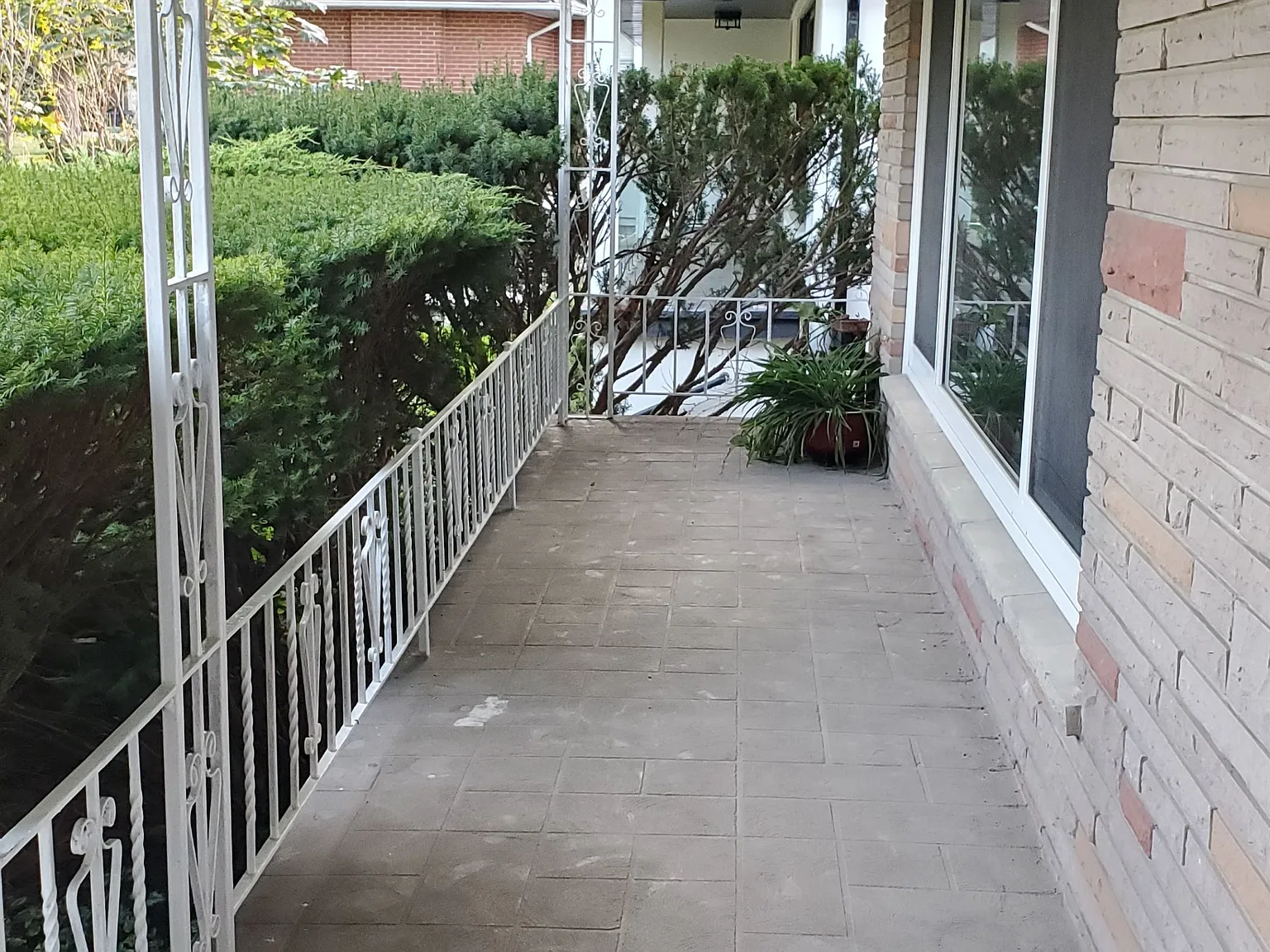 5 bed, $5,665 — Photo 4