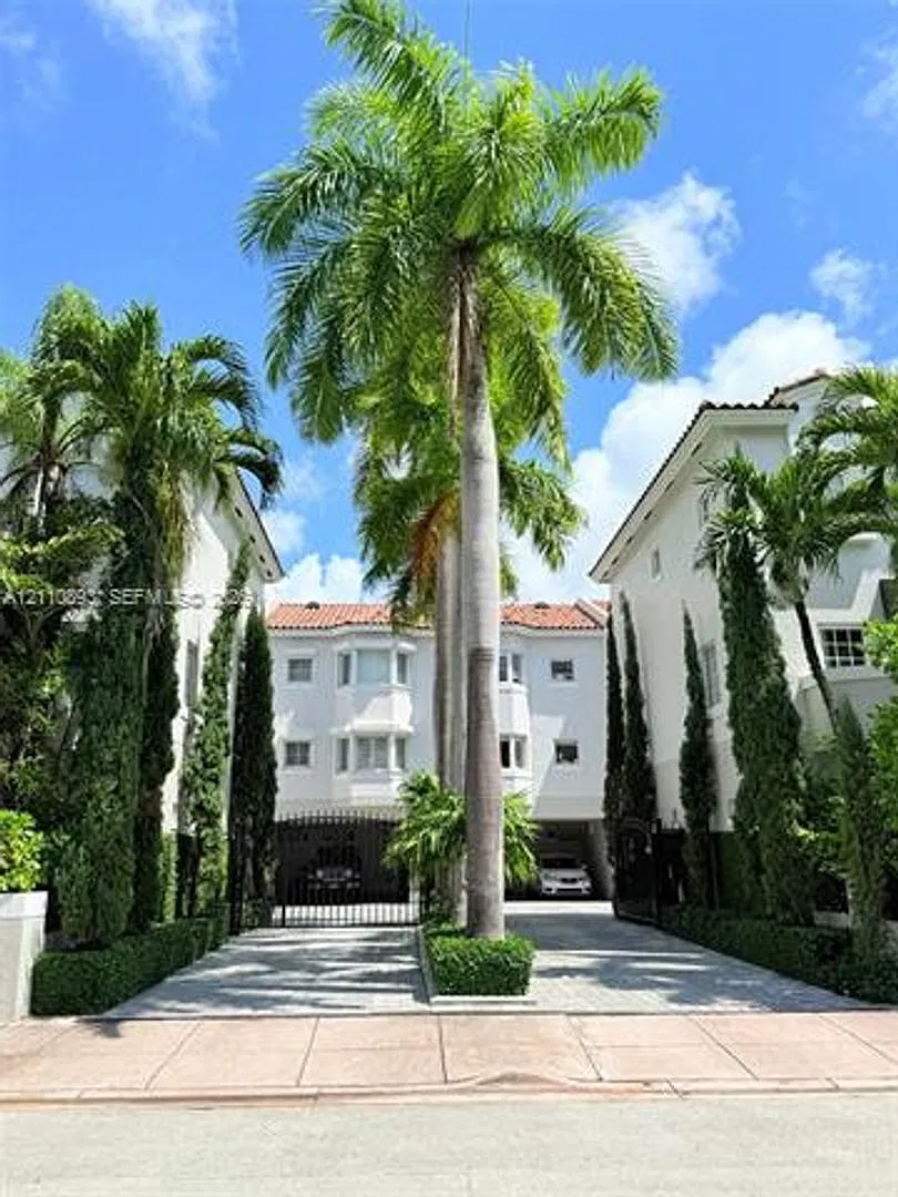 261 Navarre Ave th C-8, Coral Gables, FL 33134 — Photo 4