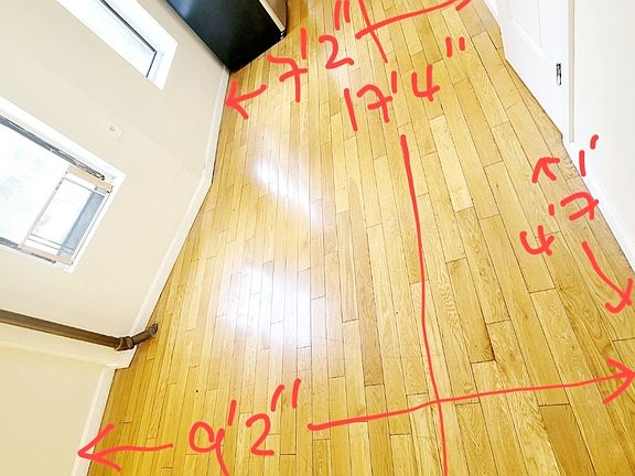 2nd image of 454 W 36th St APT 4RW