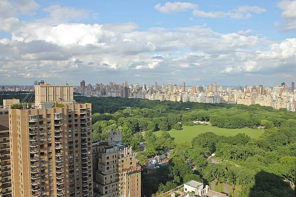 Rented by Keller Williams NYC | media 35