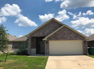 127 Cherokee St, Greenville, TX 75402