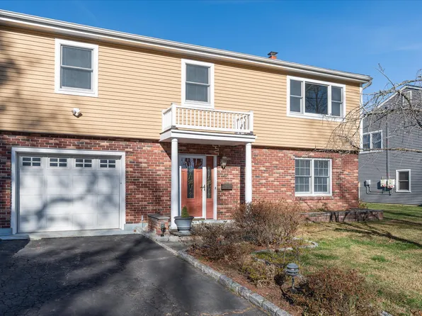 48 Lanell Dr, Stamford, CT 06902